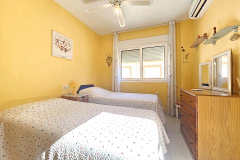 Townhouse for sale in Torre de la Horadada, Alicante, Spain 3 bedrooms, 103 sq.m. No. 196779 - photo 16
