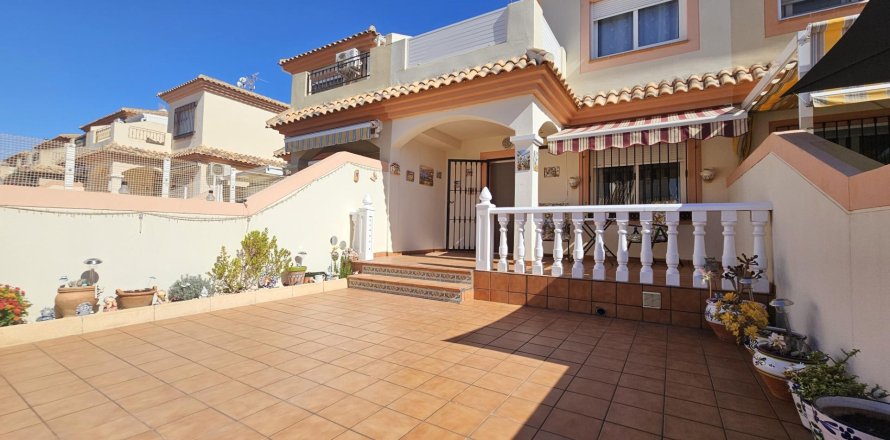 Townhouse in Torre de la Horadada, Alicante, Spain 3 bedrooms, 103 sq.m. No. 196779