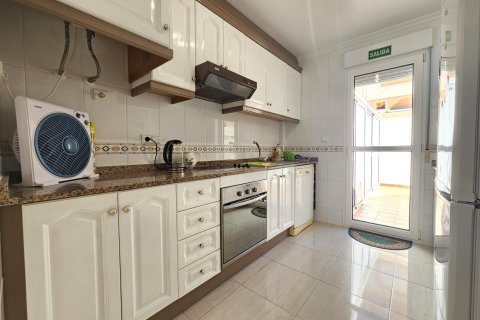 Townhouse for sale in Torre de la Horadada, Alicante, Spain 3 bedrooms, 103 sq.m. No. 196779 - photo 3