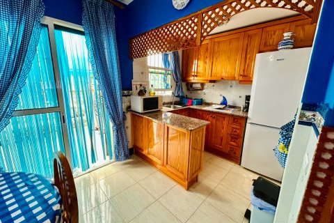Townhouse for sale in Torrevieja, Alicante, Spain 2 bedrooms, 64 sq.m. No. 196776 - photo 14