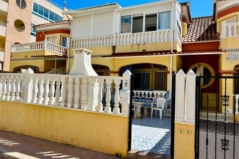 Townhouse for sale in Torrevieja, Alicante, Spain 2 bedrooms, 64 sq.m. No. 196776 - photo 5