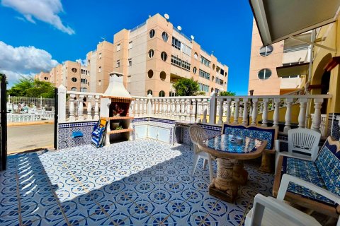 Townhouse for sale in Torrevieja, Alicante, Spain 2 bedrooms, 64 sq.m. No. 196776 - photo 7