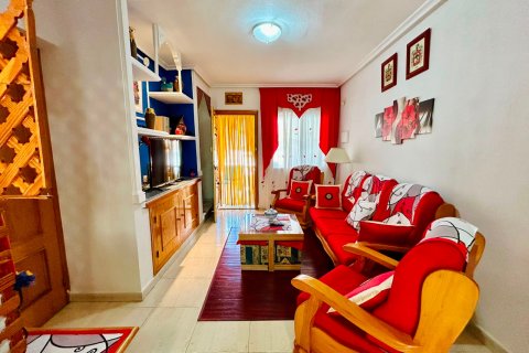 Townhouse for sale in Torrevieja, Alicante, Spain 2 bedrooms, 64 sq.m. No. 196776 - photo 11