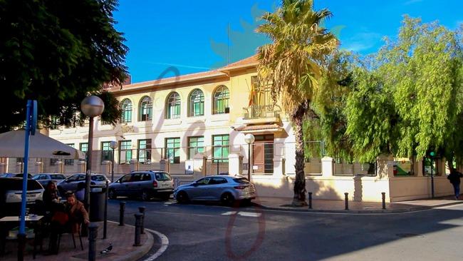 Propiedad comercial en Alicante, España 50 m2 No. 182798