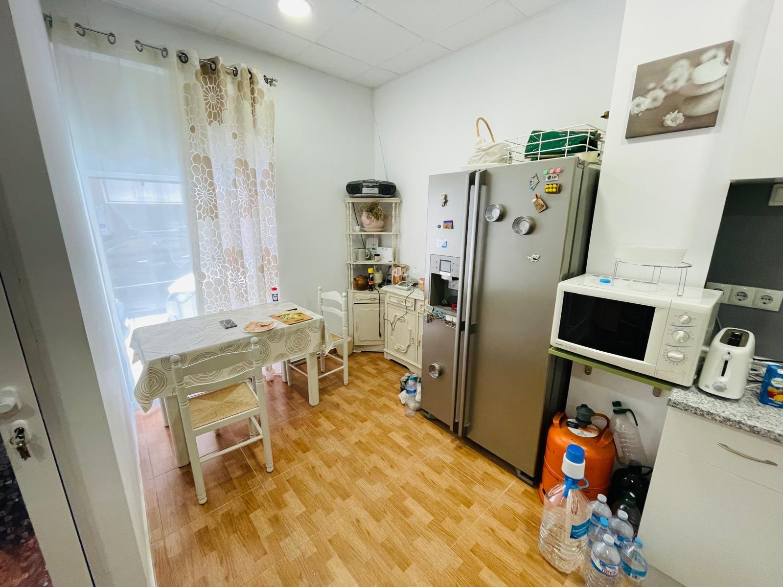 Propiedad comercial en Alicante, España 50 m2 No. 182798
