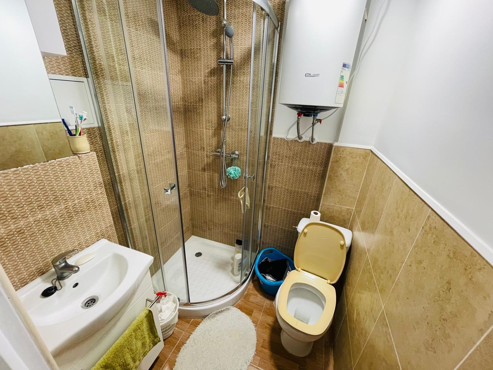 Propiedad comercial en Alicante, España 50 m2 No. 182798