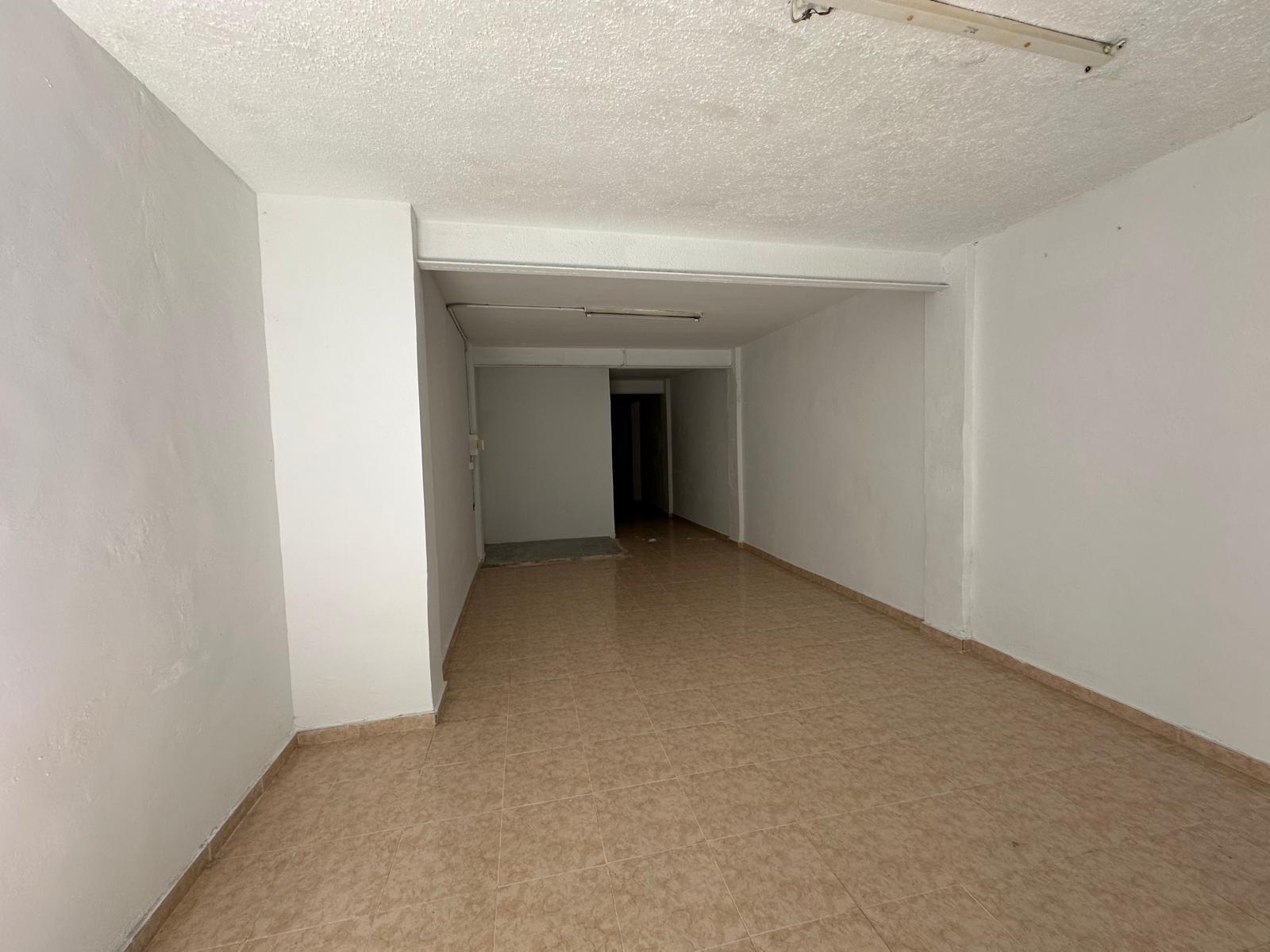 Propiedad comercial en Alicante, España 78 m2 No. 182802