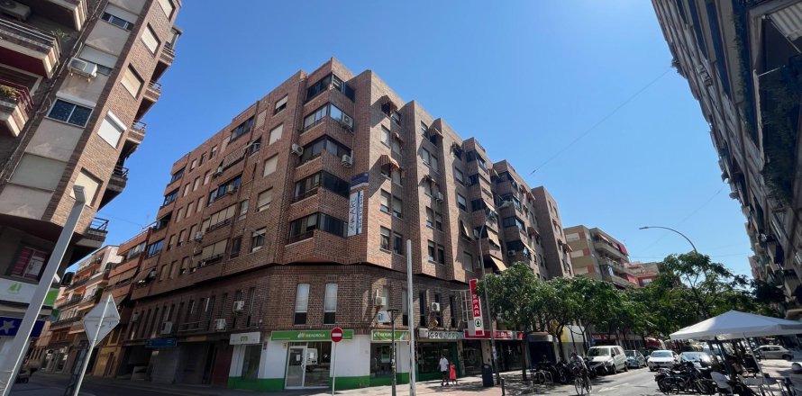Parkering i Alicante, Spanien 16 kvm. Nr. 182800