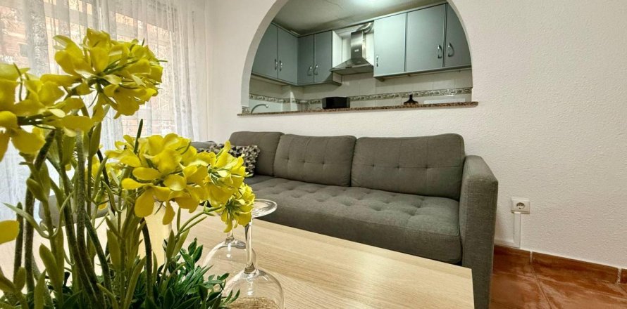 Appartamento a Torrevieja, Alicante, Spagna 2 camere da letto, 89 mq. N° 182804
