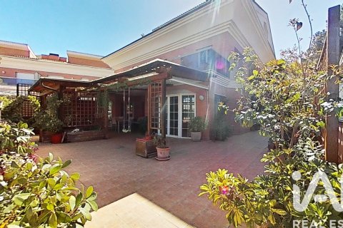 House for sale in Salou, Tarragona, Spain 5 bedrooms, 653 sq.m. No. 152449 - photo 2