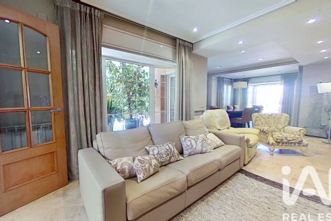 House for sale in Salou, Tarragona, Spain 5 bedrooms, 653 sq.m. No. 152449 - photo 9