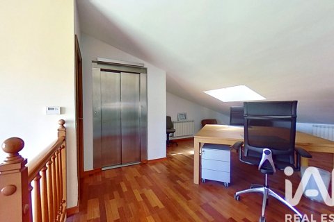 House for sale in Salou, Tarragona, Spain 5 bedrooms, 653 sq.m. No. 152449 - photo 22