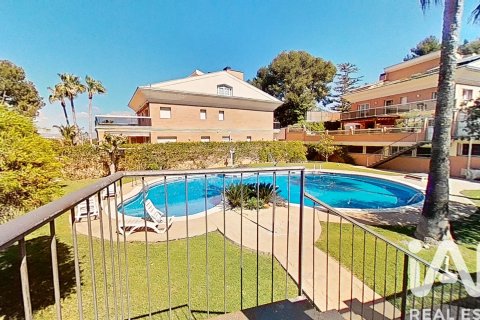 House for sale in Salou, Tarragona, Spain 5 bedrooms, 653 sq.m. No. 152449 - photo 1