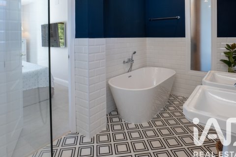 Dom w Torredembarra, Tarragona, Hiszpania 6 sypialni, 289 mkw. nr 152448 – zdjęcie 16