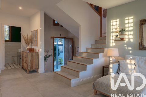 Dom w Torredembarra, Tarragona, Hiszpania 6 sypialni, 289 mkw. nr 152448 – zdjęcie 14