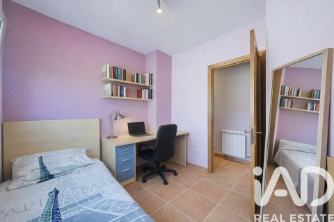 Talo myytävänä Valls, Tarragona, Espanja, 5 makuuhuonetta, 270 m2 No. 152451 - kuva 25