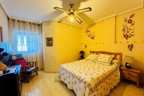 Apartamento en venta en La Mata, Alicante, España 2 dormitorios, 70 m2 No. 155388 - foto 6