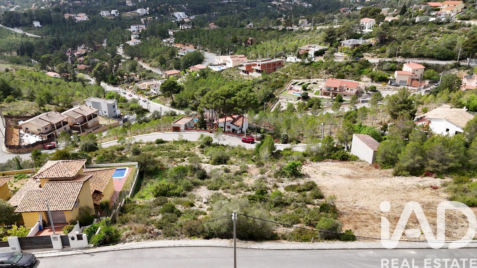 Tontti Olivella, Barcelona, Espanja 1059 m2 No. 172798