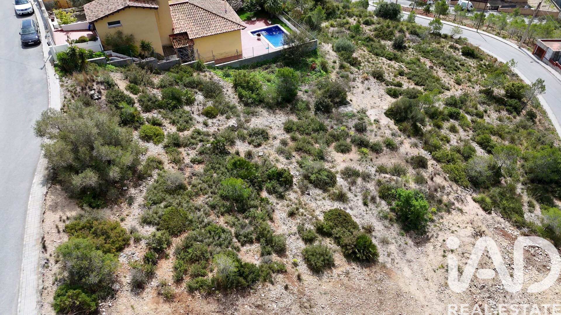 Tontti Olivella, Barcelona, Espanja 1059 m2 No. 172798