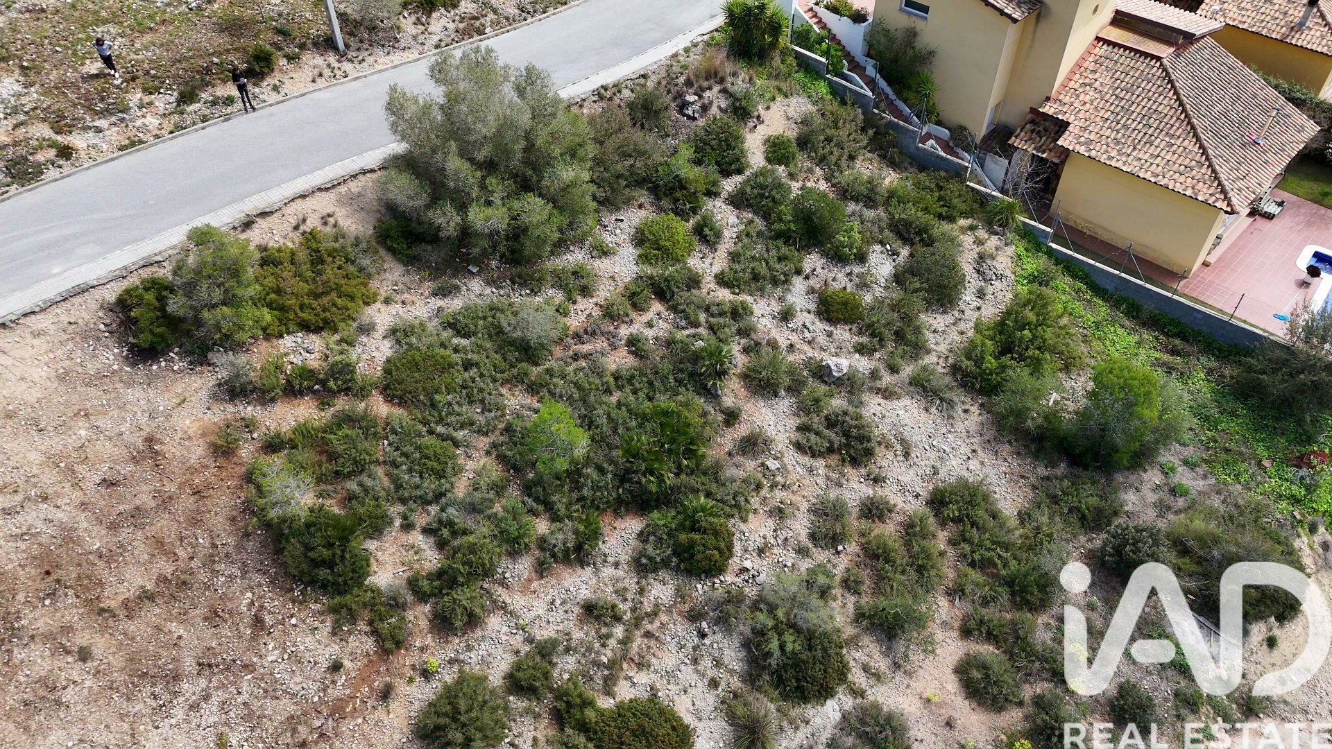 Tontti Olivella, Barcelona, Espanja 1059 m2 No. 172798