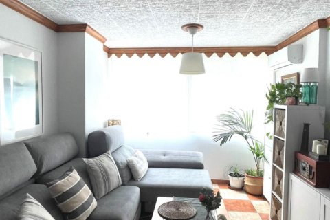 Apartamento en venta en Málaga, España 3 dormitorios, 72 m2 No. 172799 - foto 2