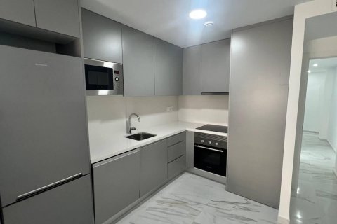 Huoneisto myytävänä Torrevieja, Alicante, Espanja, 2 makuuhuonetta, 80 m2 No. 139975 - kuva 17