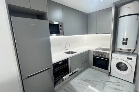 Huoneisto myytävänä Torrevieja, Alicante, Espanja, 2 makuuhuonetta, 80 m2 No. 139975 - kuva 18