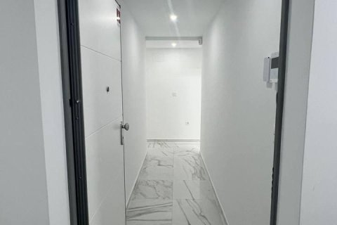Huoneisto myytävänä Torrevieja, Alicante, Espanja, 2 makuuhuonetta, 80 m2 No. 139975 - kuva 4