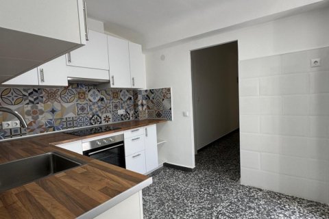 Huoneisto myytävänä Torrevieja, Alicante, Espanja, 5 makuuhuonetta, 130 m2 No. 139976 - kuva 13