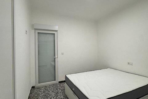 Huoneisto myytävänä Torrevieja, Alicante, Espanja, 5 makuuhuonetta, 130 m2 No. 139976 - kuva 11