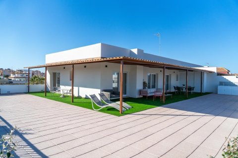 Продажа квартиры Ла Регия, Аликанте, Испания 2 спальни, 122м2 №139977 - фото 2