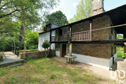 Продажа дома в Саррия, Луго, Испания 2 спальни, 230м2 №154234 - фото 2