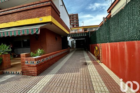 House à vendre à Punta Umbria, Huelva, Espagne, 5 chambres, 232 m2 No. 154239 - photo 5