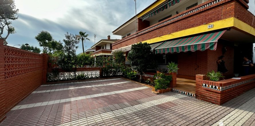 House à Punta Umbria, Huelva, Espagne 5 chambres, 232 m2 No. 154239