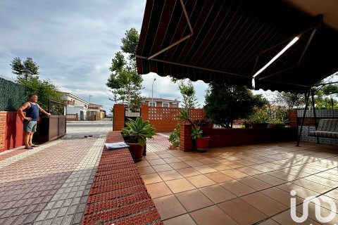 House à vendre à Punta Umbria, Huelva, Espagne, 5 chambres, 232 m2 No. 154239 - photo 4