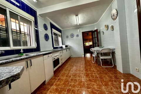 House à vendre à Punta Umbria, Huelva, Espagne, 5 chambres, 232 m2 No. 154239 - photo 11