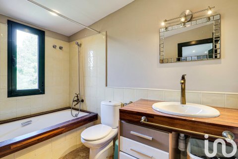 Hus till salu i Sant Julia De Ramis, Girona, Spanien 5 sovrum, 472 kvm. Nr. 154235 - foto 14