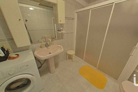 House for sale in Lleida, Spain 6 bedrooms, 298 sq.m. No. 154238 - photo 7