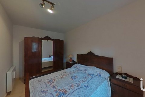 House for sale in Lleida, Spain 6 bedrooms, 298 sq.m. No. 154238 - photo 15