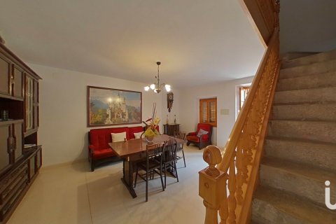 House for sale in Lleida, Spain 6 bedrooms, 298 sq.m. No. 154238 - photo 22