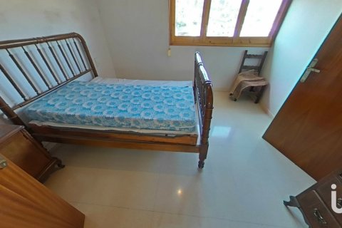 House for sale in Lleida, Spain 6 bedrooms, 298 sq.m. No. 154238 - photo 10