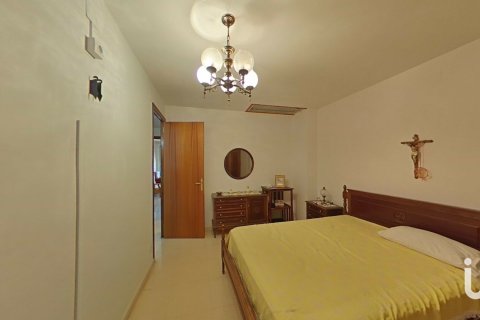 House for sale in Lleida, Spain 6 bedrooms, 298 sq.m. No. 154238 - photo 23