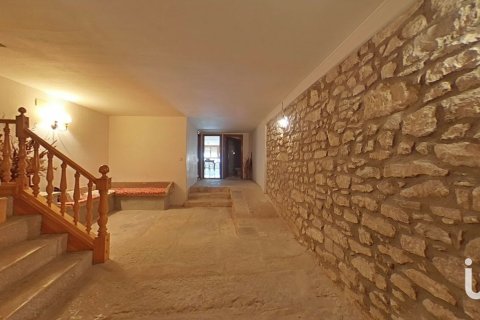 House for sale in Lleida, Spain 6 bedrooms, 298 sq.m. No. 154238 - photo 19