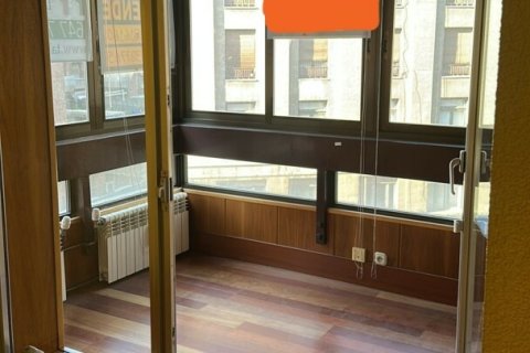 Lägenhet till salu i Leon, Spanien 3 sovrum, 148 kvm. Nr. 154236 - foto 11