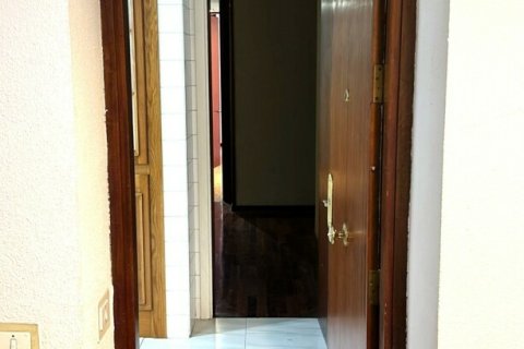 Lägenhet till salu i Leon, Spanien 3 sovrum, 148 kvm. Nr. 154236 - foto 9