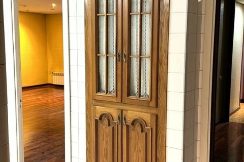 Lägenhet till salu i Leon, Spanien 3 sovrum, 148 kvm. Nr. 154236 - foto 2