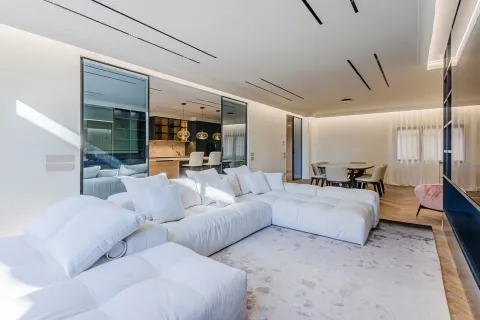 Продажа квартиры в Барселона, Испания 3 спальни, №141294 - фото 1