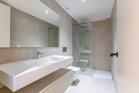 Apartamento en venta en Barcelona, España 5 dormitorios, No. 141295 - foto 20