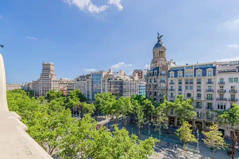 Apartamento en venta en Barcelona, España 5 dormitorios, No. 141295 - foto 1