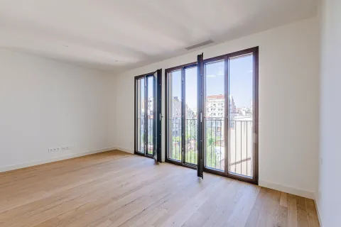 Apartamento en venta en Barcelona, España 5 dormitorios, No. 141295 - foto 18